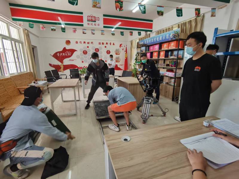 贵港广告片拍摄公司：极简主义践行者，少即是多的视觉哲学
